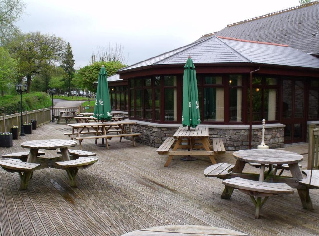 St Mary'S Hotel Golf & Country Club Pencoed Exterior photo