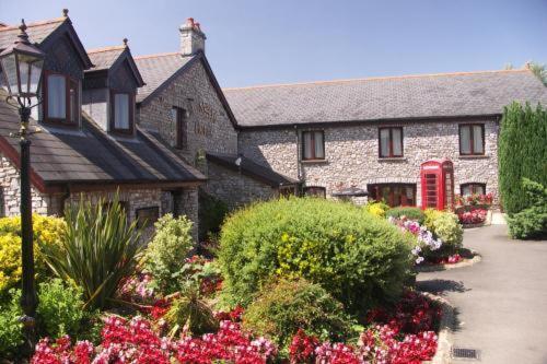 St Mary'S Hotel Golf & Country Club Pencoed Exterior photo
